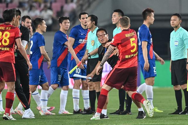 赵心童以4-0战胜霍尔特，成功晋级英国公开赛16强